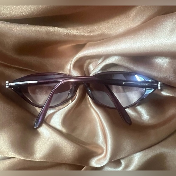 Valentino Vintage Sunglasses 55-14 135 *EUC - Picture 6 of 6